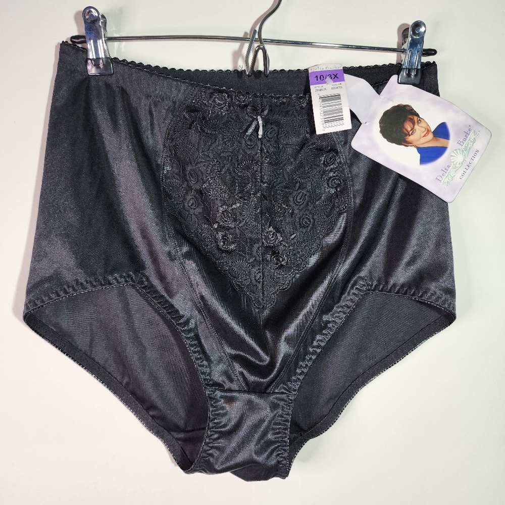 90s Vintage Delta Burke Underwear